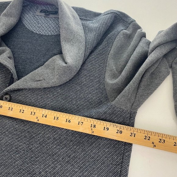 Men's Gray Shawl Collar Sweater - Picture 6 of 9